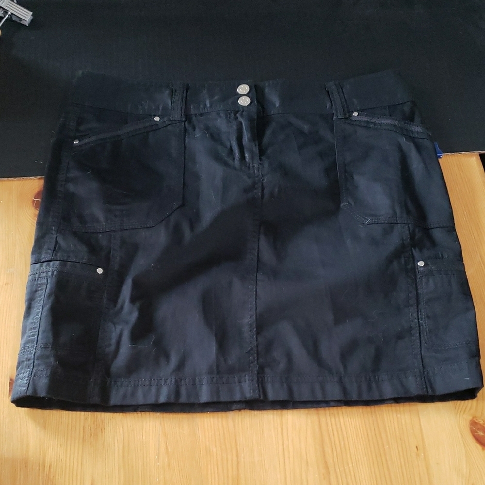 White House Black Market Women's Black Skirt Size 6